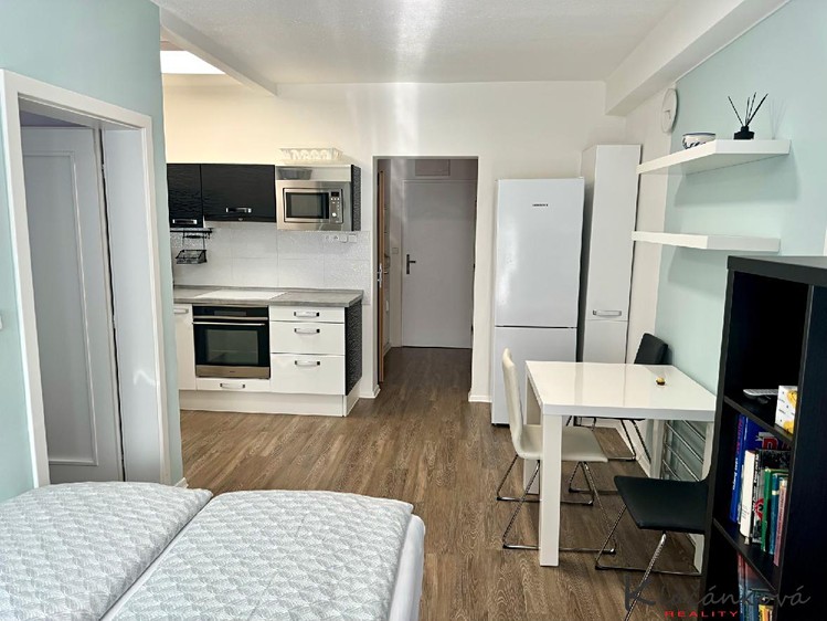 Комерційне приміщення на продаж, 48 м² (5 з 14)