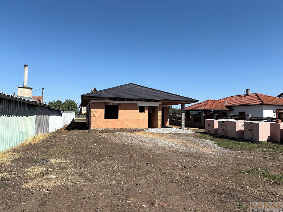 Prodej rodinného domu 141 m², pozemek 490 m² – fotografie 3