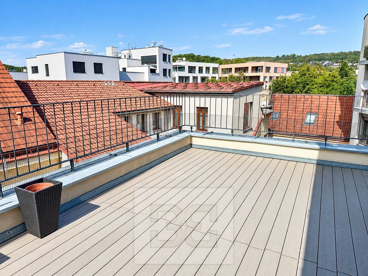 Pronájem bytu 3+kk 138 m² – fotografie 2