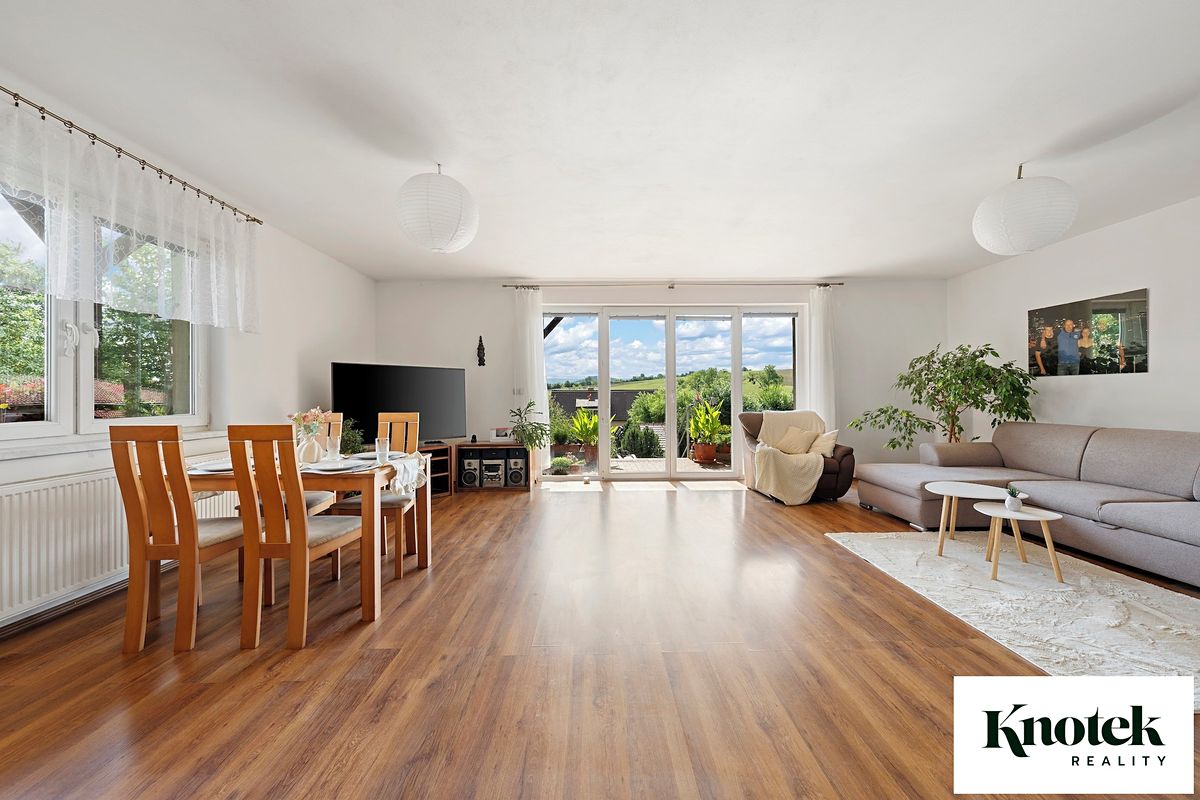 Prodej rodinného domu 168 m², pozemek 2652 m²