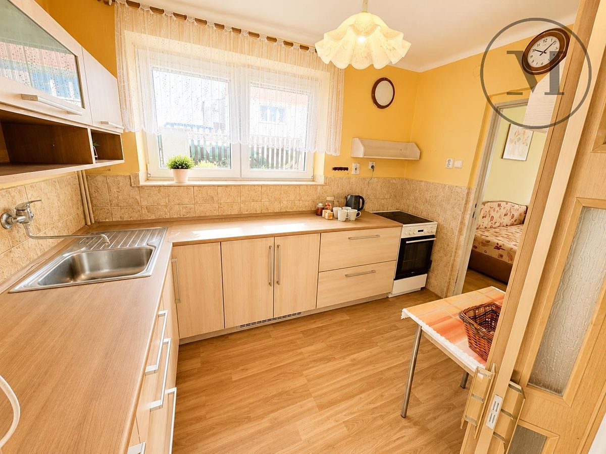 Prodej vícegeneračního domu 260 m², pozemek 613 m² – fotografie 3