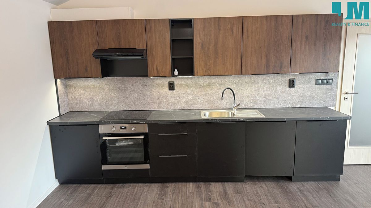 Pronájem bytu 3+kk 68 m² – fotografie 4