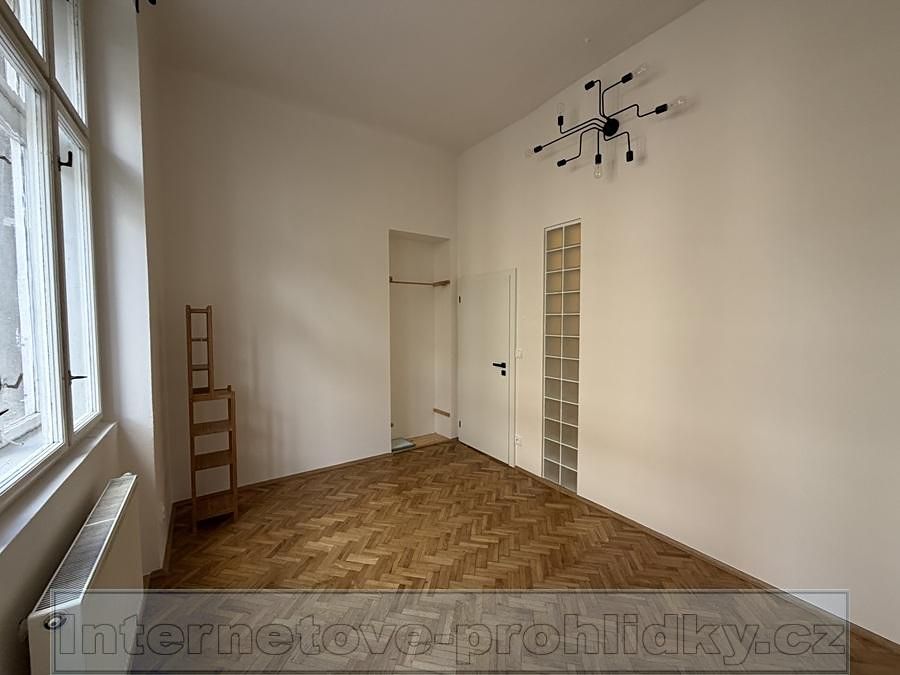 Pronájem bytu 2+1 74 m² – fotografie 4