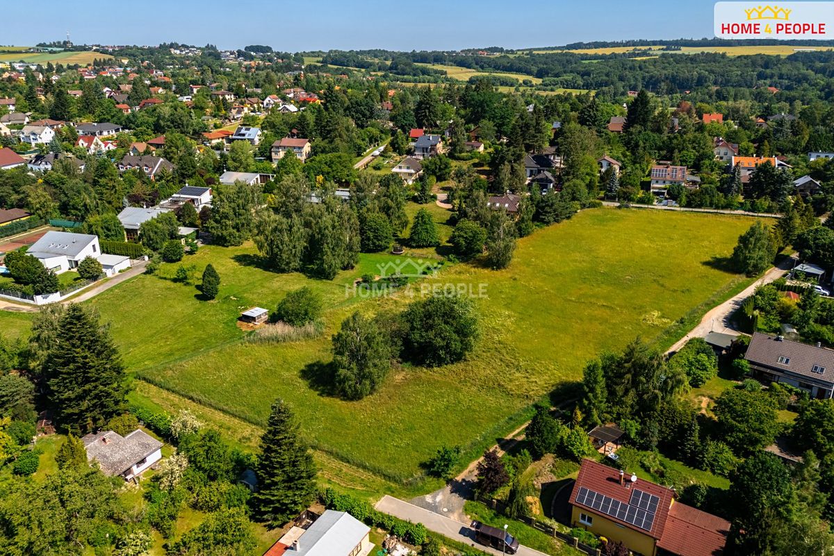 Prodej stavebního pozemku 2466 m² – fotografie 2