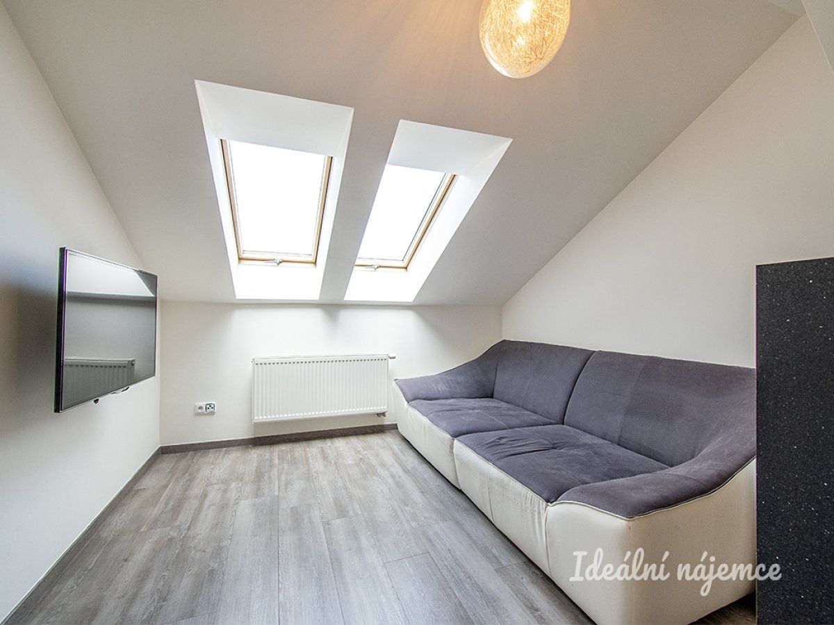 Pronájem bytu 3+kk 78 m² – fotografie 4