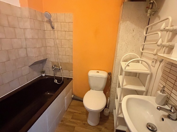 Pronájem bytu 1+1, 34 m² (6 z 13)