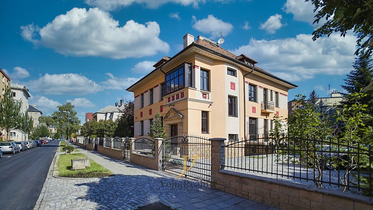 Pronájem bytu 3+1 108 m²