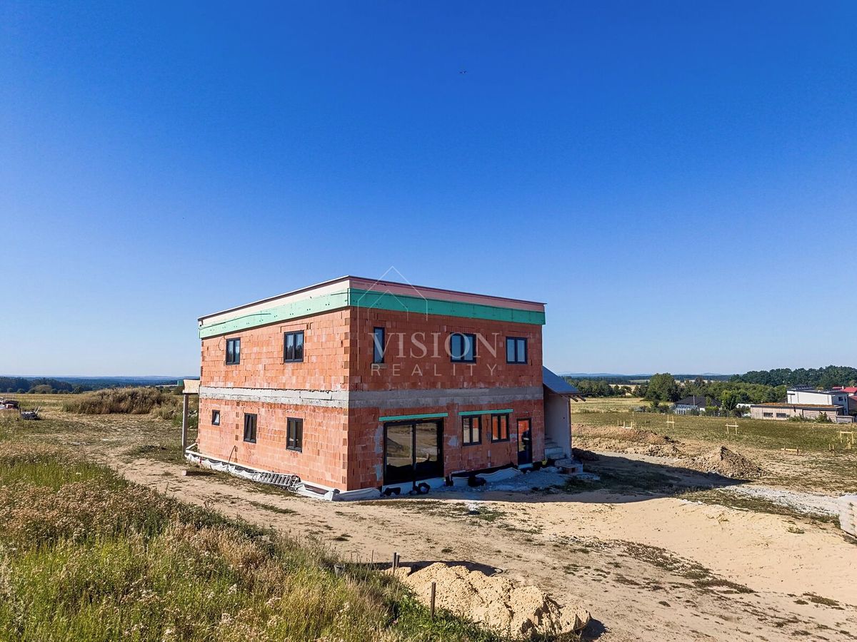 Prodej rodinného domu 277 m², pozemek 1627 m², Řepeč – fotka 1 z 3