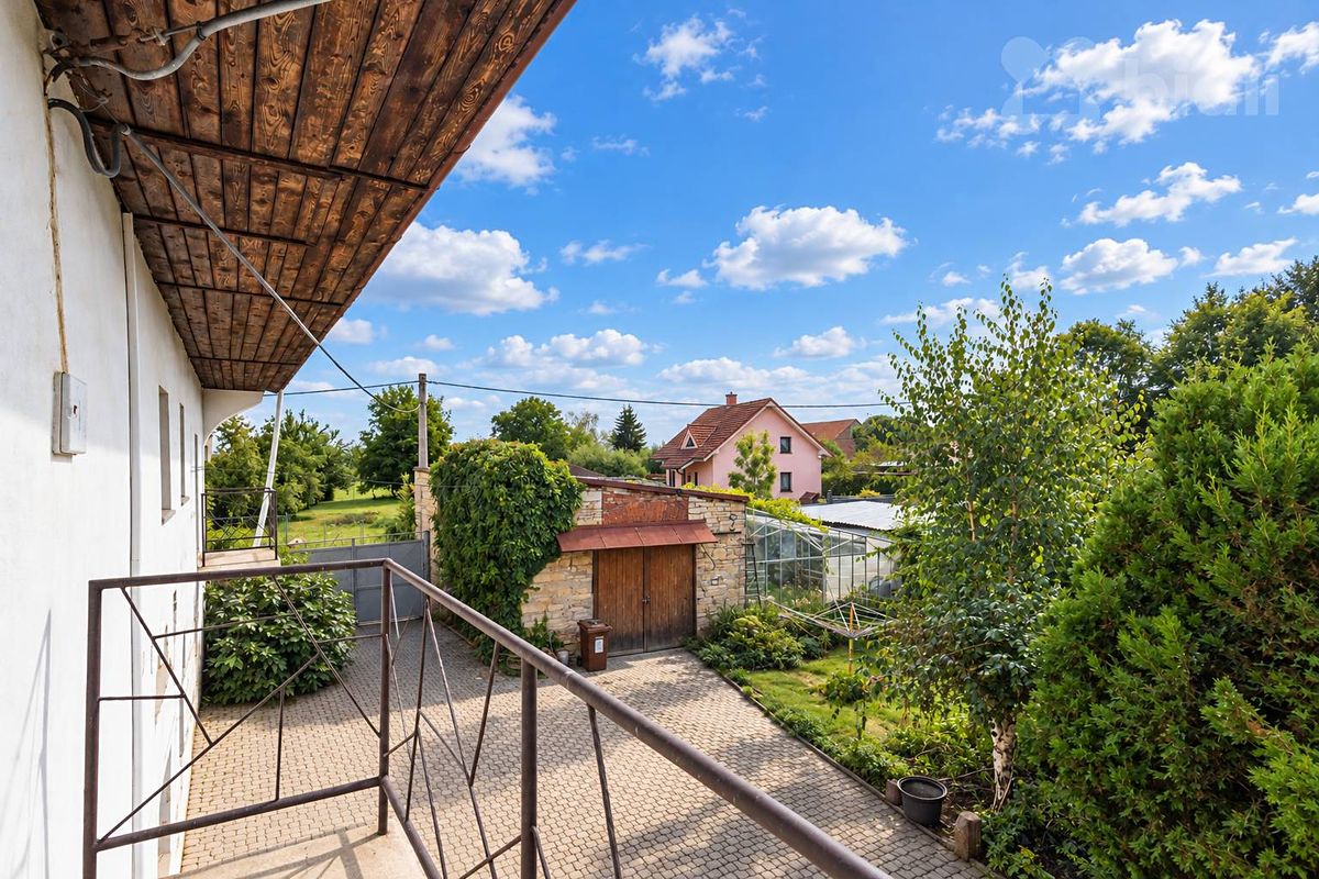 Prodej rodinného domu 185 m², pozemek 1805 m² – fotografie 3