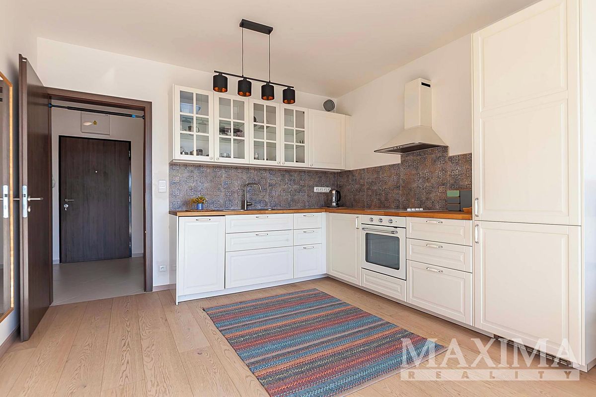 Pronájem bytu 1+kk 54 m²