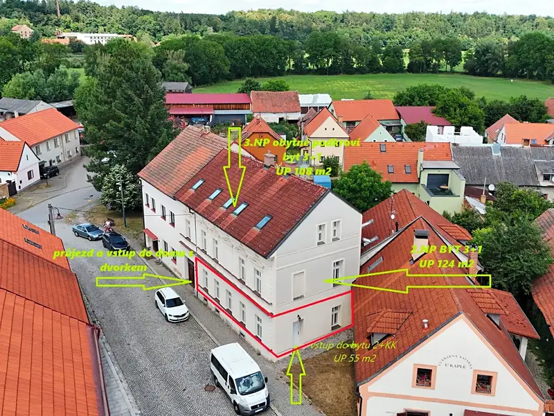 Prodej rodinného domu 300 m², pozemek 265 m², Dobřany – náhled fotky 1