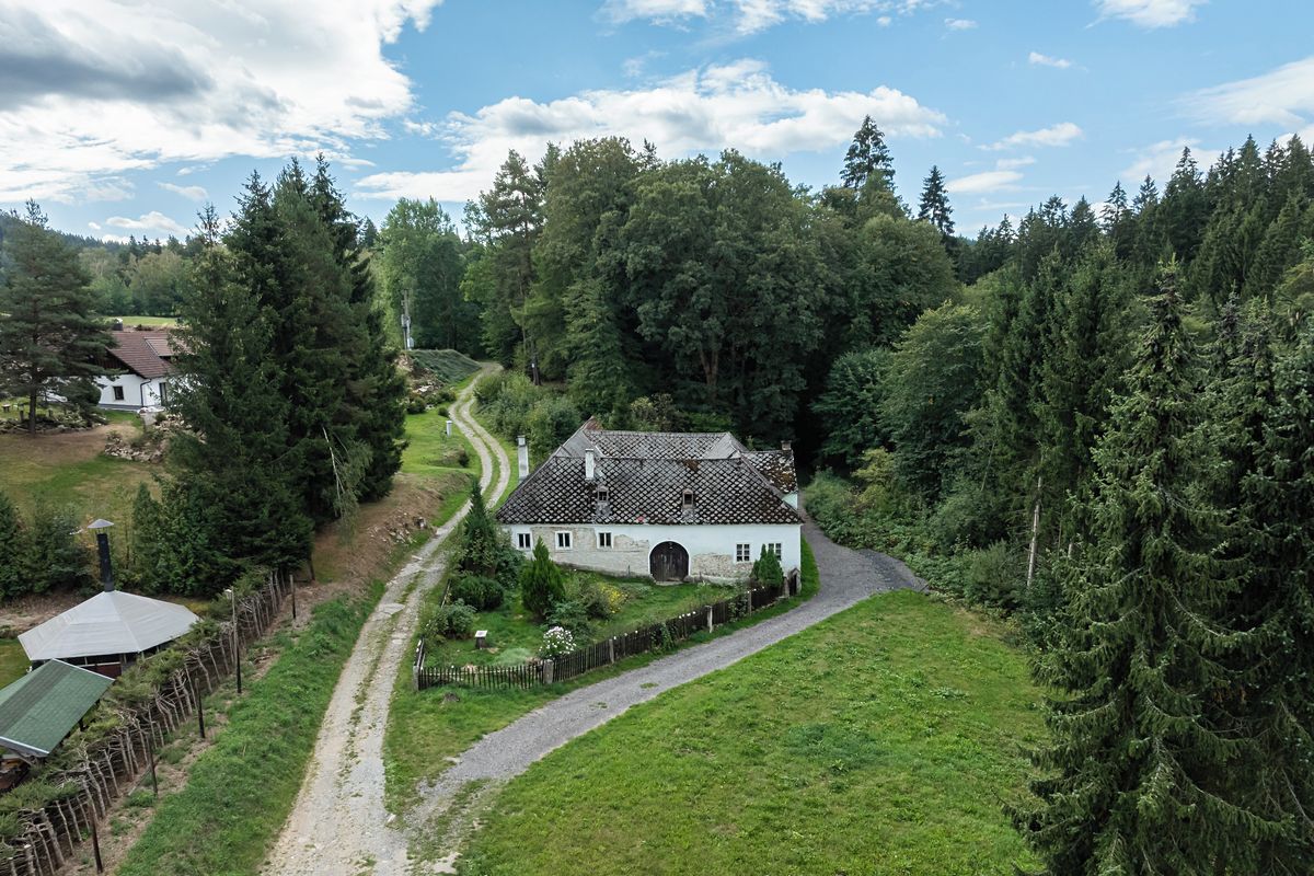 Prodej chaty 458 m², pozemek 458 m²