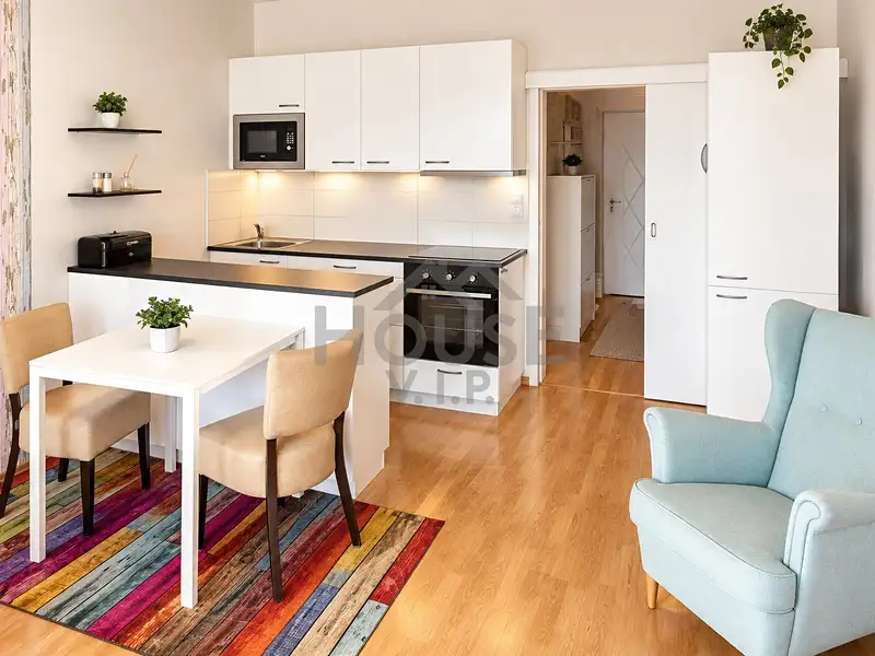 Prodej bytu 1+kk 31 m², Praha – náhled fotky 3