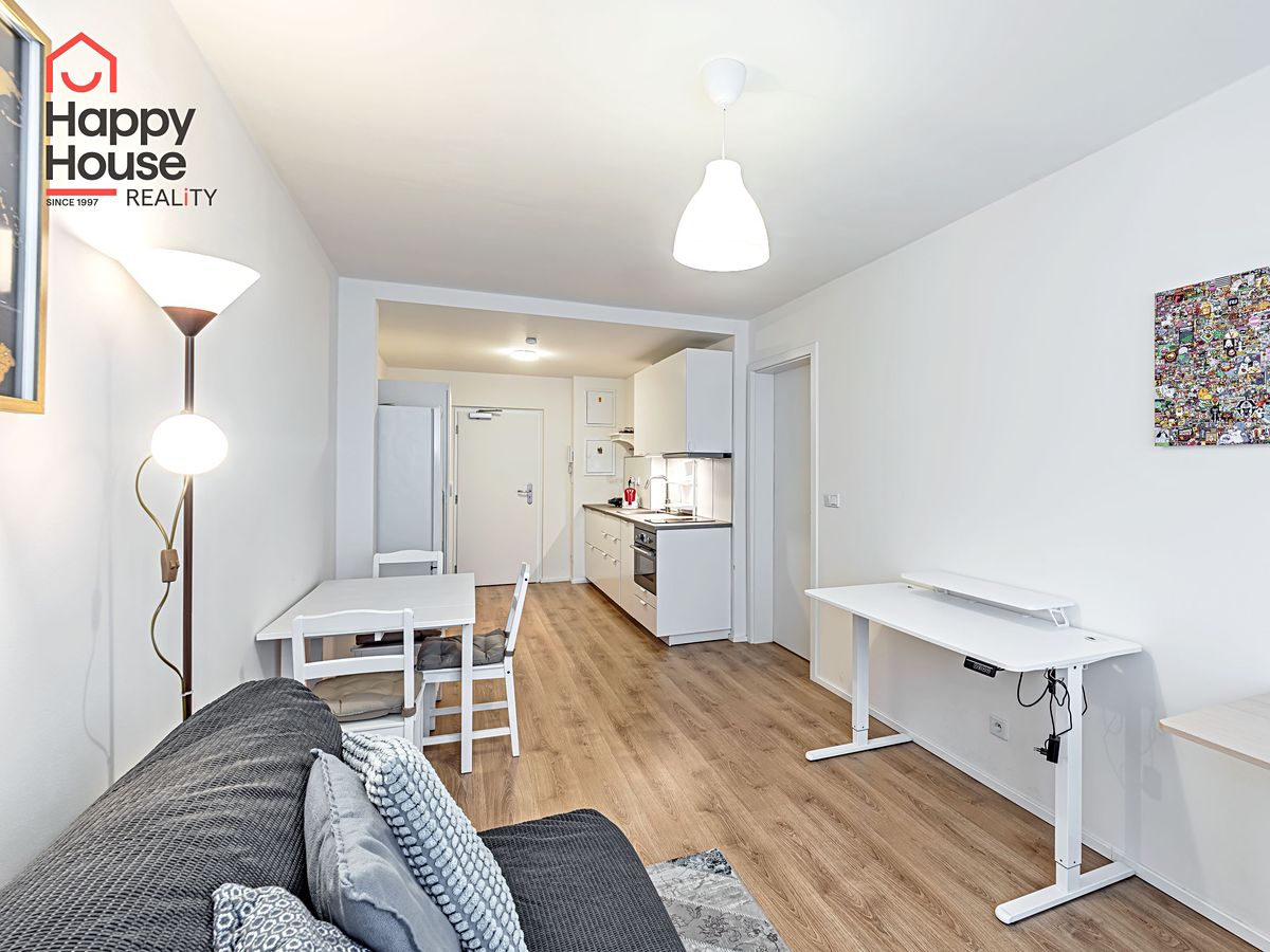 Pronájem bytu 2+kk 49 m² – fotografie 2