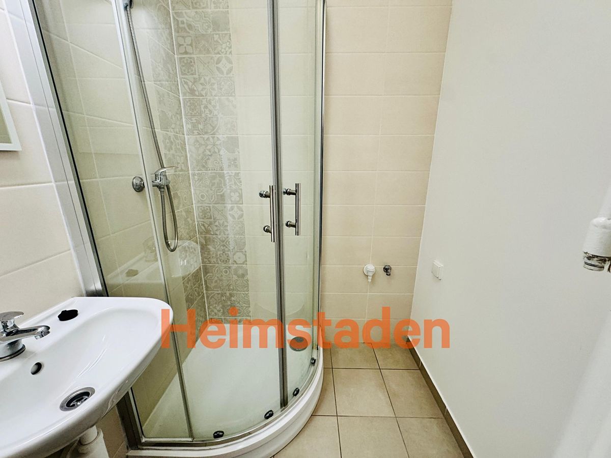 Pronájem bytu 1+1 36 m² – fotografie 3
