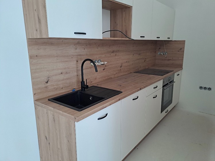 Pronájem bytu 1+kk, 27 m² (30 z 45)