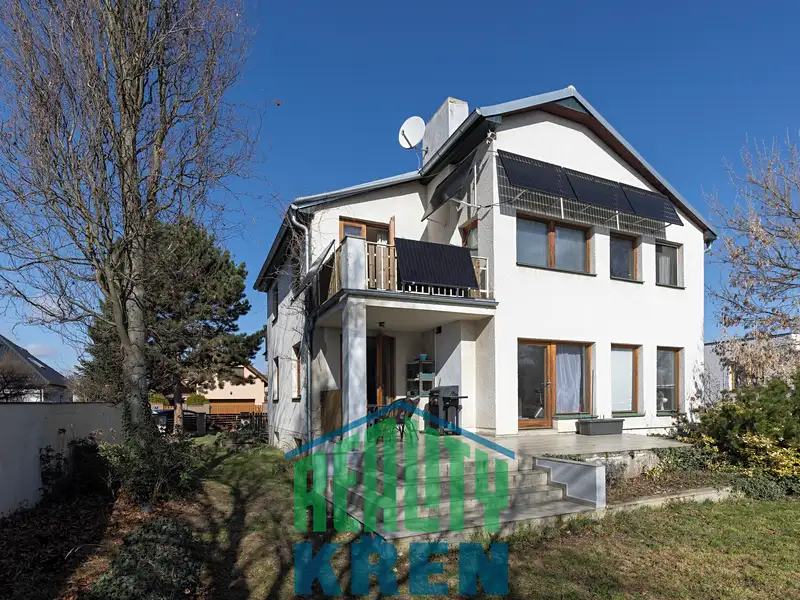 Prodej rodinného domu 246 m², pozemek 800 m², Praha – náhled fotky 2