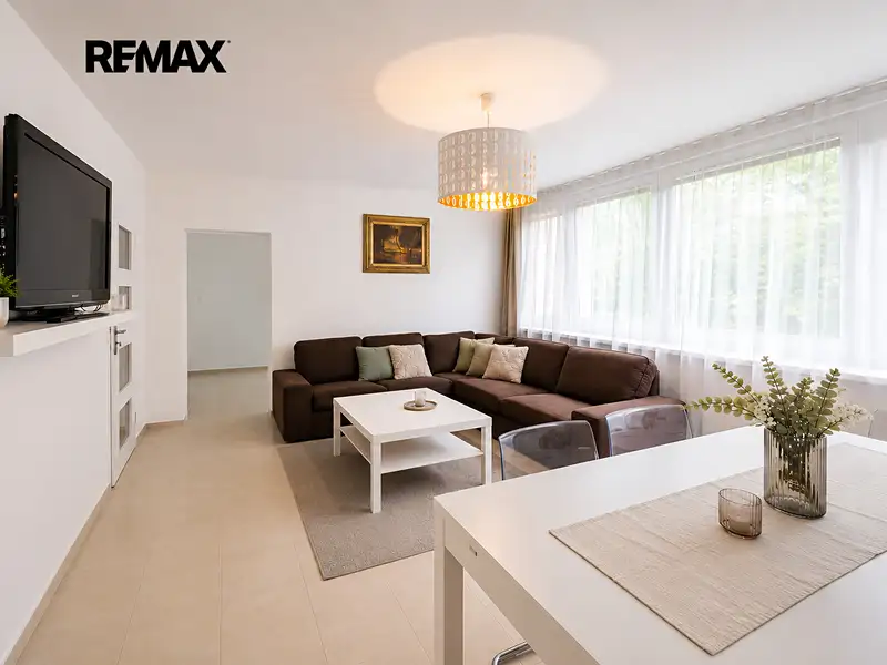 Prodej bytu 4+1 91 m², Praha – náhled fotky 1