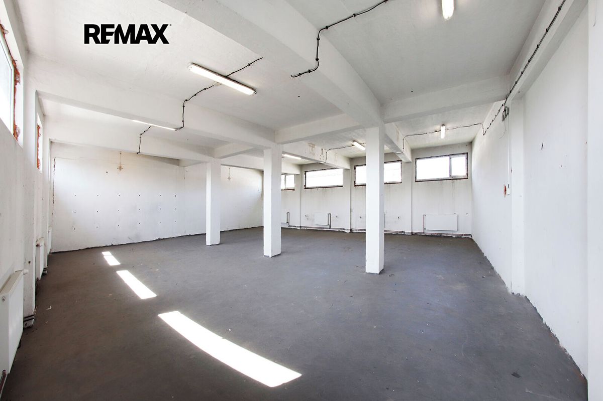 Pronájem skladového prostoru 133 m² – fotografie 3