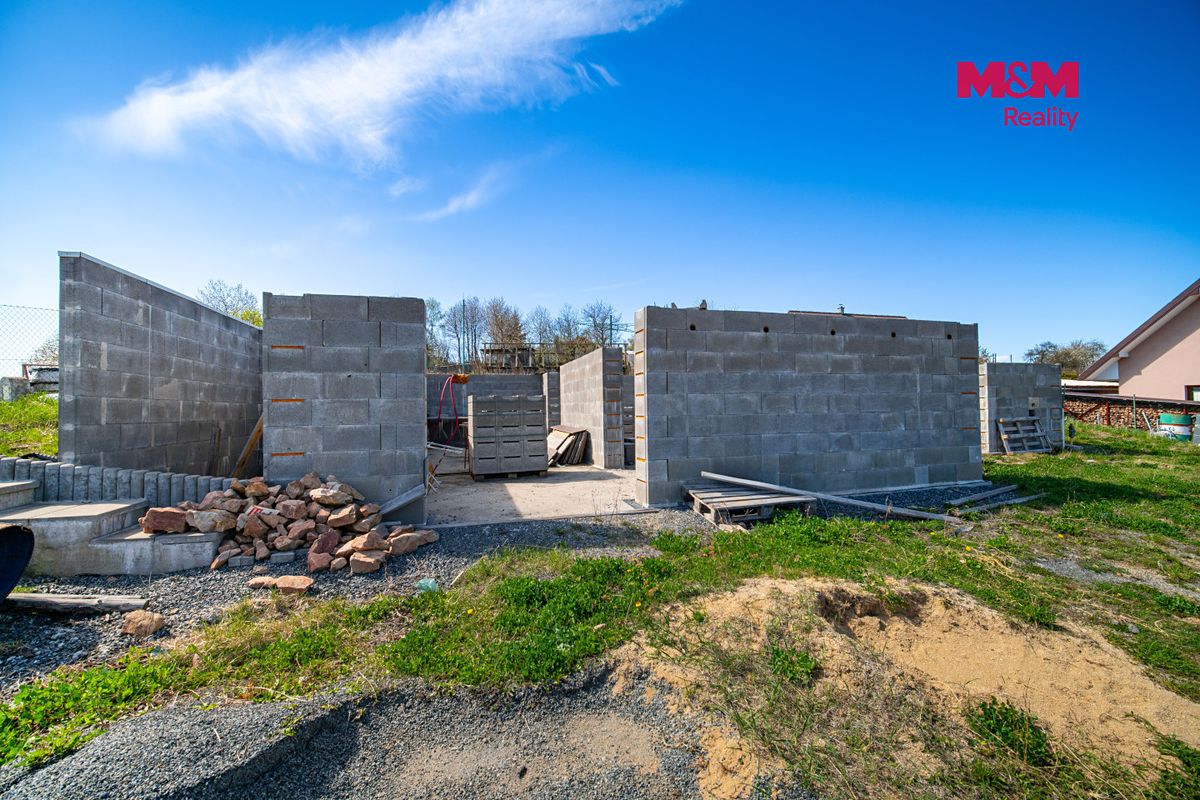 Prodej stavebního pozemku 1202 m² – fotografie 3