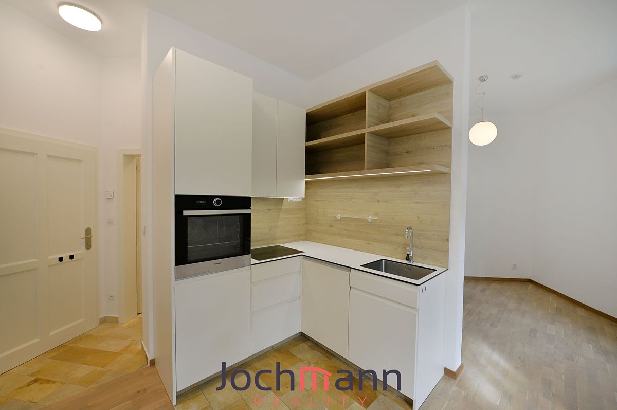 Pronájem bytu 1+kk 32 m² – fotografie 2