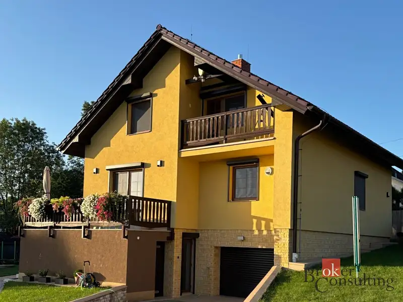 Prodej rodinného domu 239 m², pozemek 1179 m², Nový Knín – náhled fotky 1