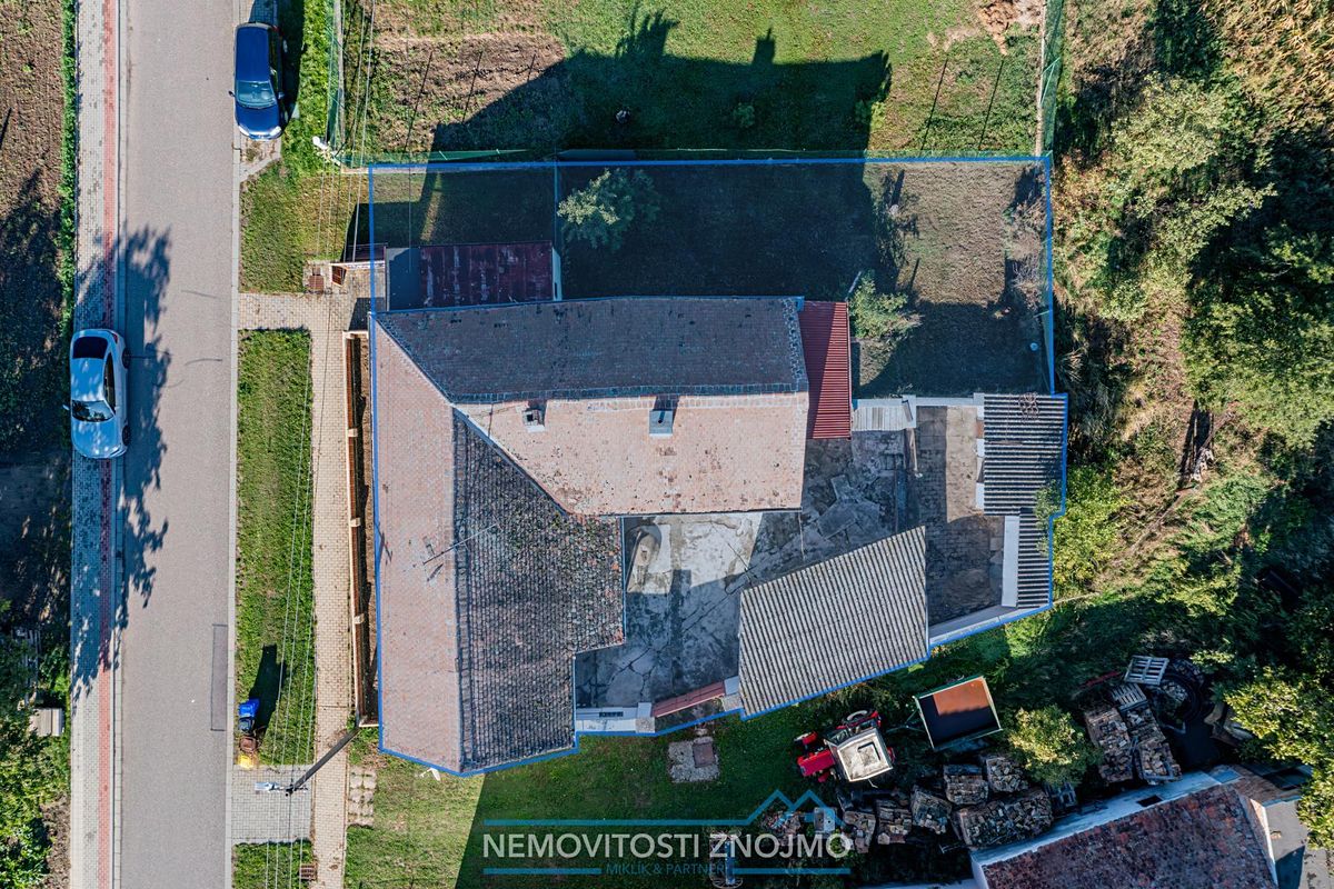 Prodej rodinného domu 124 m², pozemek 442 m² – fotografie 2
