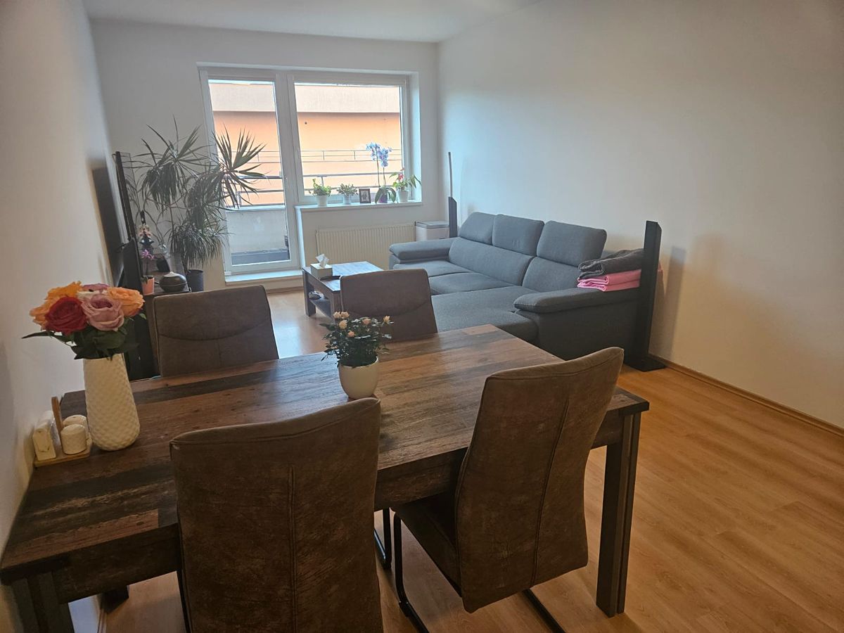 Pronájem bytu 3+kk 86 m² – fotografie 2