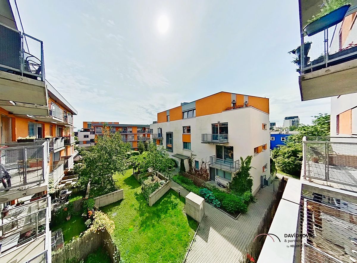 Pronájem bytu 1+kk 38 m² – fotografie 4