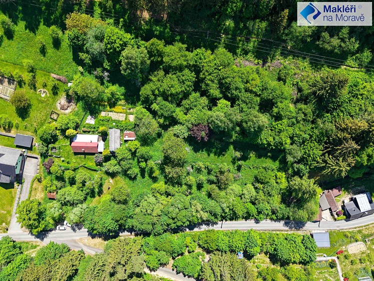 Prodej pozemku, 2 295 m² (2 z 9)