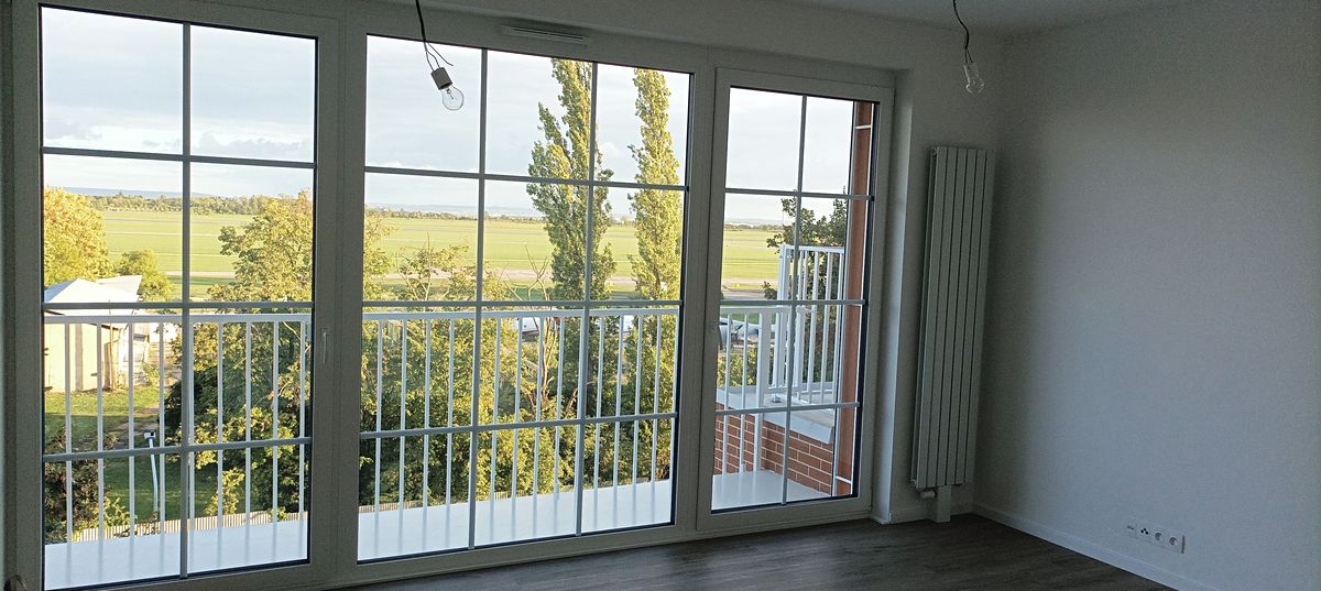 Pronájem bytu 1+kk 38 m² – fotografie 3