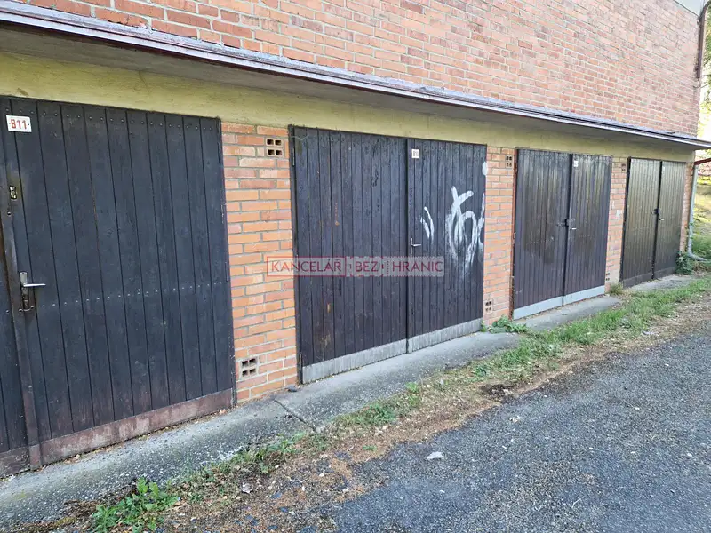Prodej garáže 18 m², Zlín – náhled fotky 1