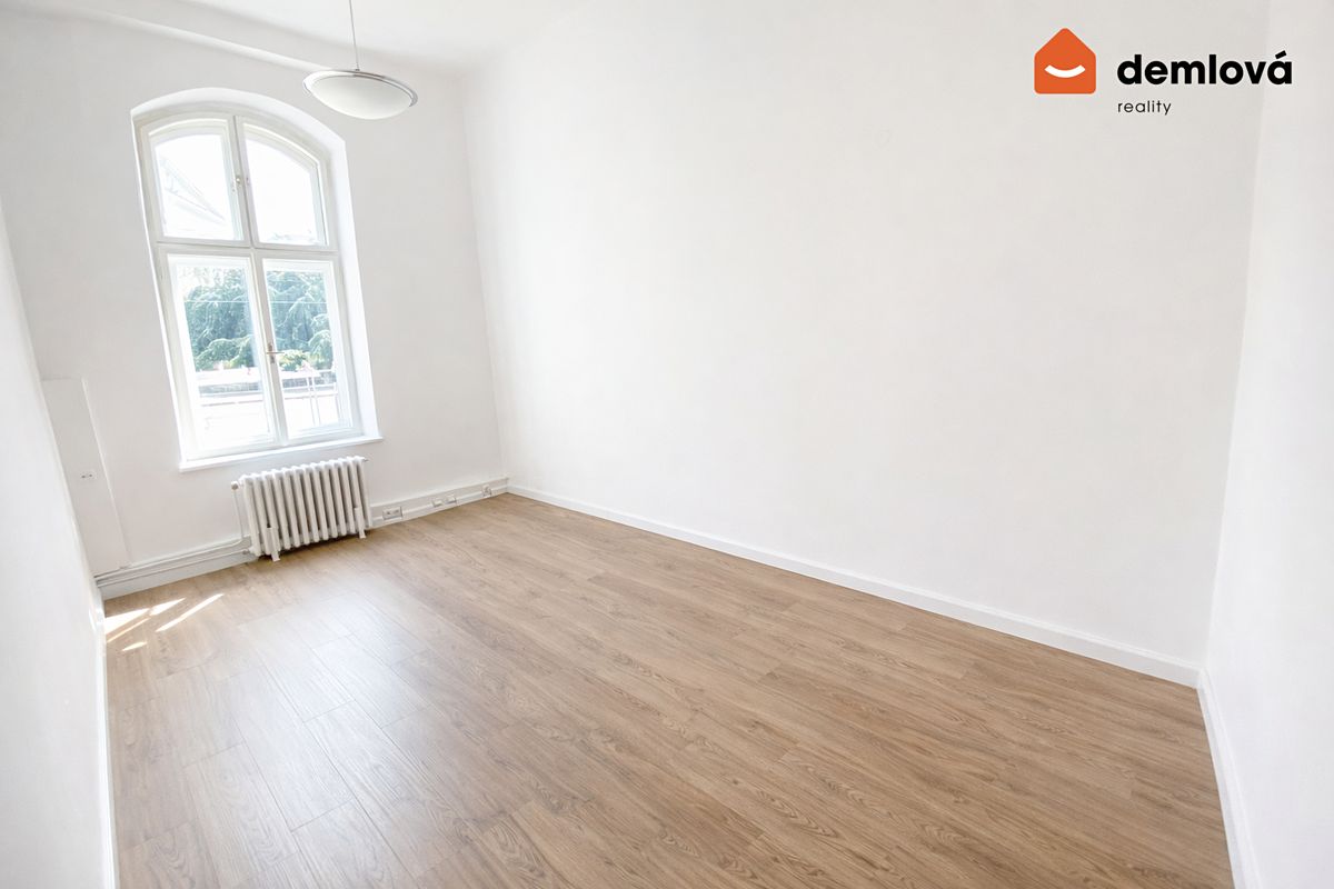 Pronájem kanceláře 24 m² – fotografie 2