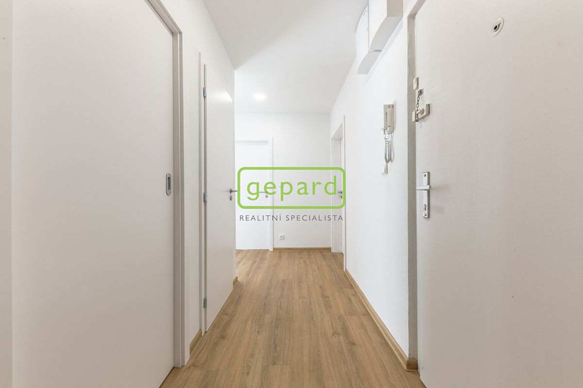 Pronájem bytu 3+kk 56 m² – fotografie 3