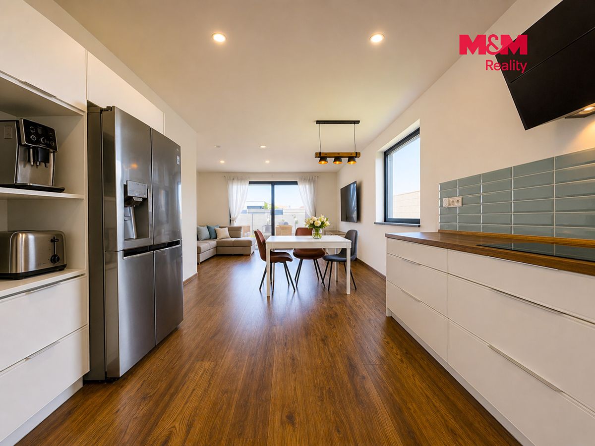 Prodej rodinného domu 150 m², pozemek 850 m² – fotografie 2