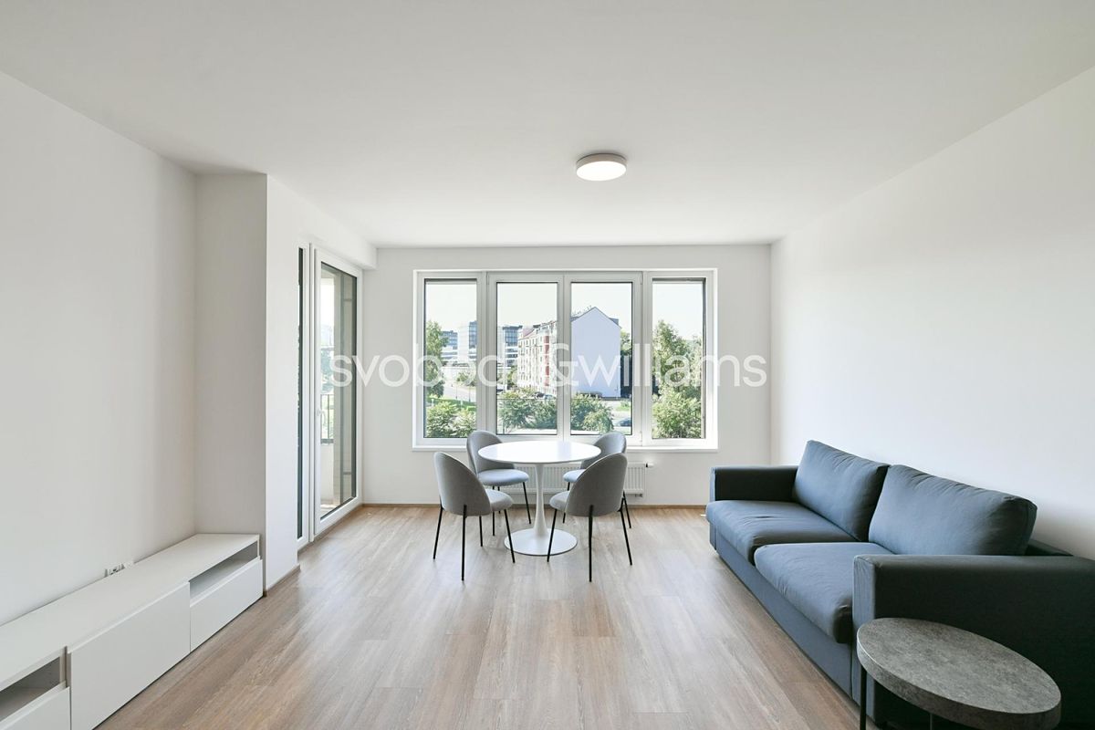 Pronájem bytu 2+kk 54 m² – fotografie 4