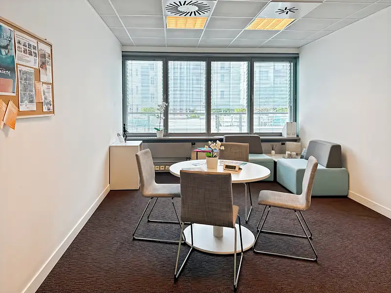 Pronájem kanceláře 25 m², Praha – náhled fotky 1