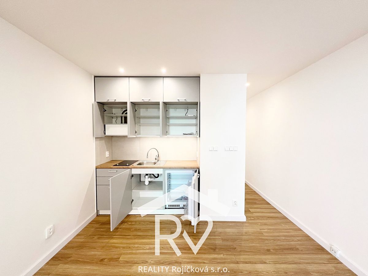 Pronájem bytu 1+kk 29 m²