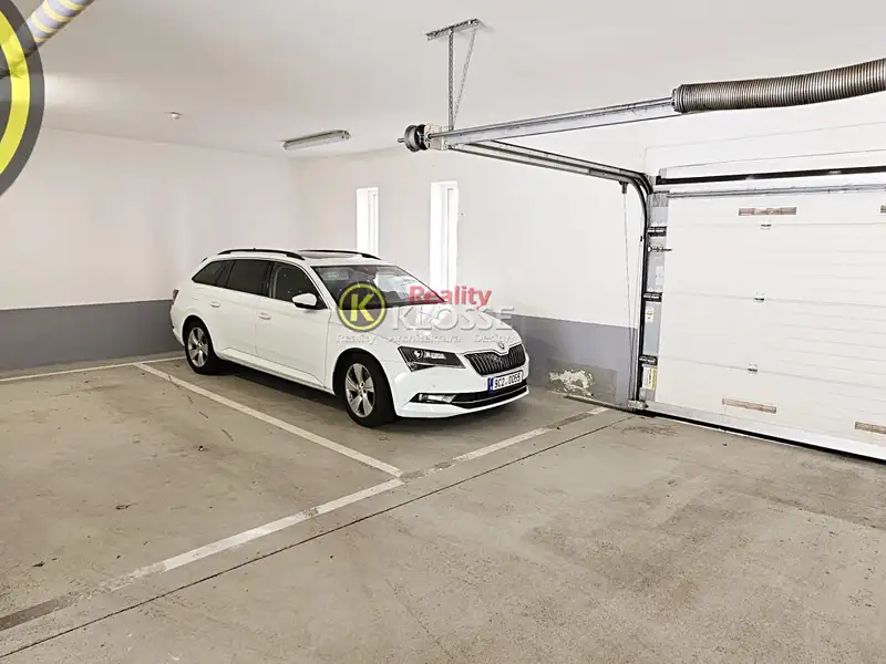 Pronájem garážového stání 15 m², České Budějovice – náhled fotky 1