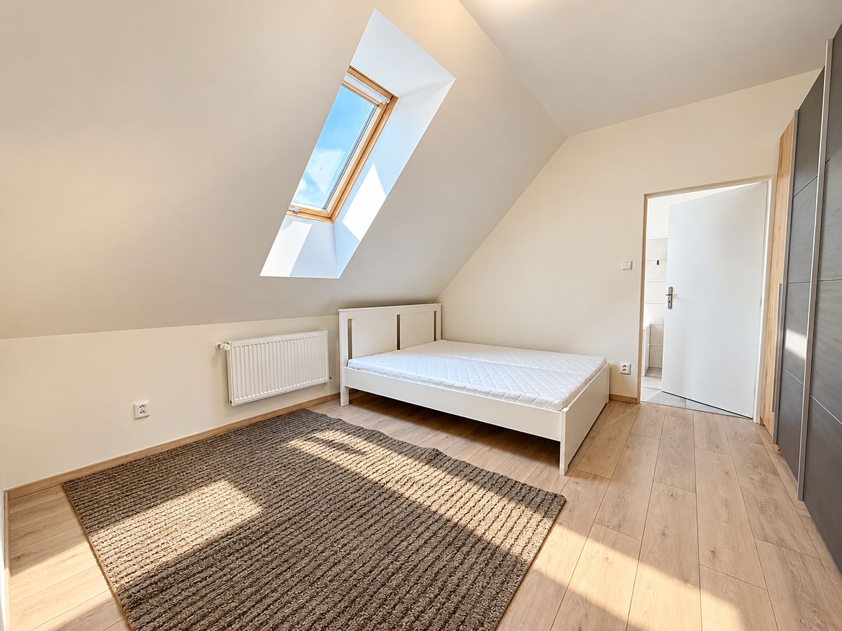 Pronájem bytu 2+kk 53 m² – fotografie 2