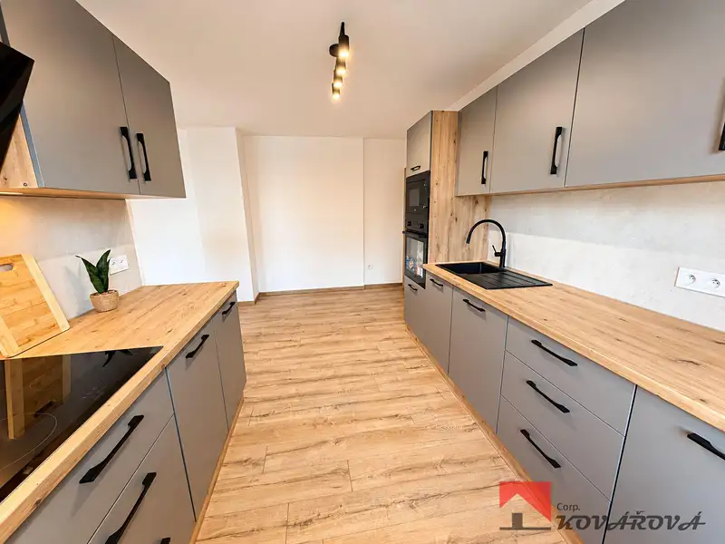 Prodej bytu 2+kk 56 m², Smečno – náhled fotky 3