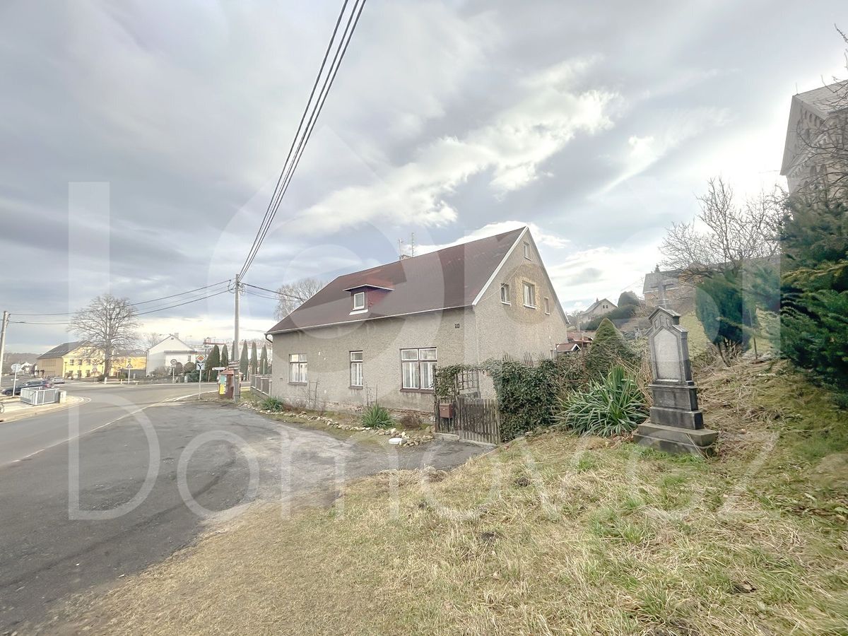 Prodej rodinného domu 263 m², pozemek 1425 m²