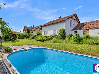 Prodej rodinného domu 200 m², pozemek 1016 m²