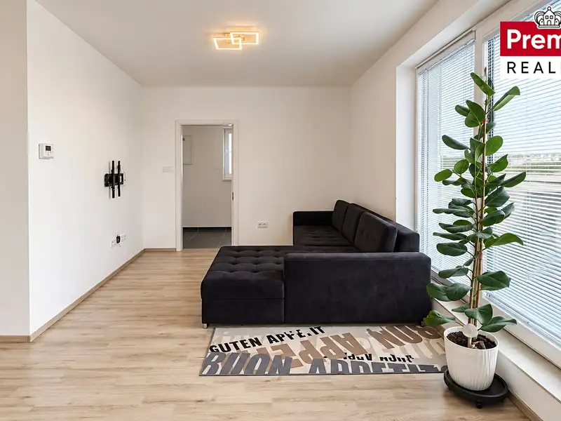 Pronájem bytu 3+kk 87 m², Znojmo – náhled fotky 2
