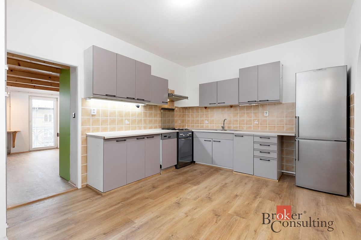 Pronájem bytu 2+1 73 m² – fotografie 4