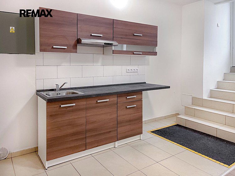 Wohnung 1+kk zum Kauf, 37 m² (12 von 13)