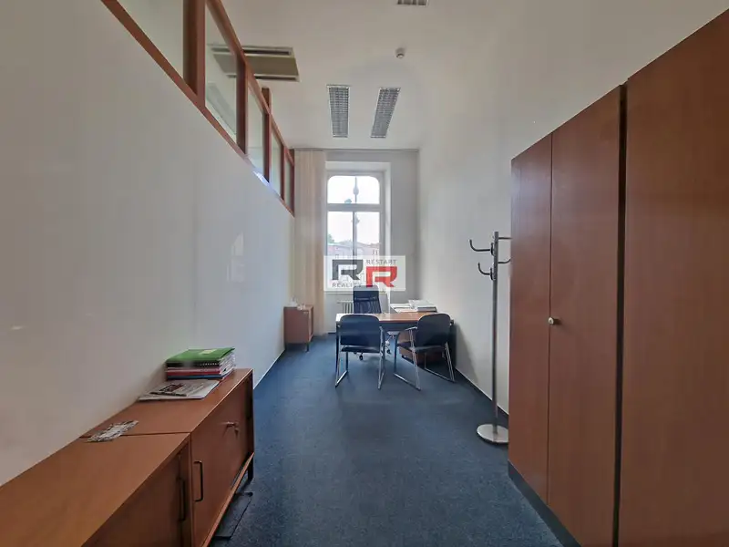 Pronájem kanceláře 16 m², Olomouc – náhled fotky 1