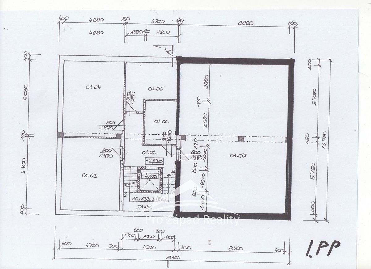 Pronájem obchodního prostoru 242 m² – fotografie 4
