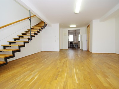 Pronájem bytu 3+kk, 128 m² (3 z 22)