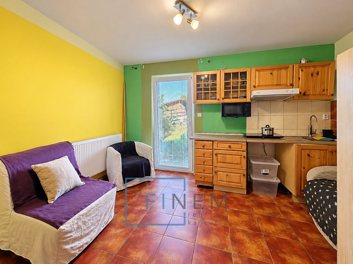 Pronájem bytu 2+kk 38 m² – fotografie 2